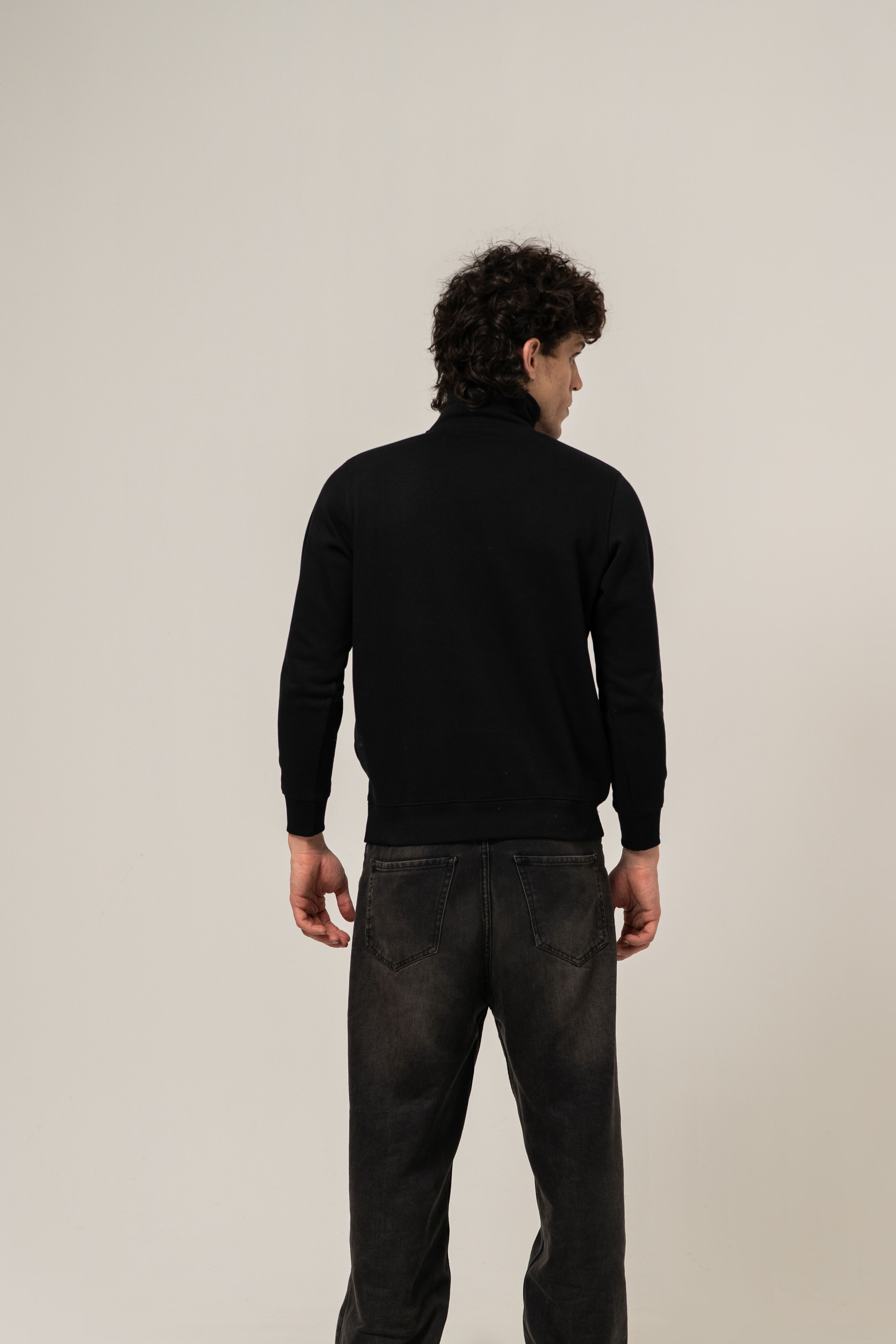 QUARTER ZIP PULLOVER