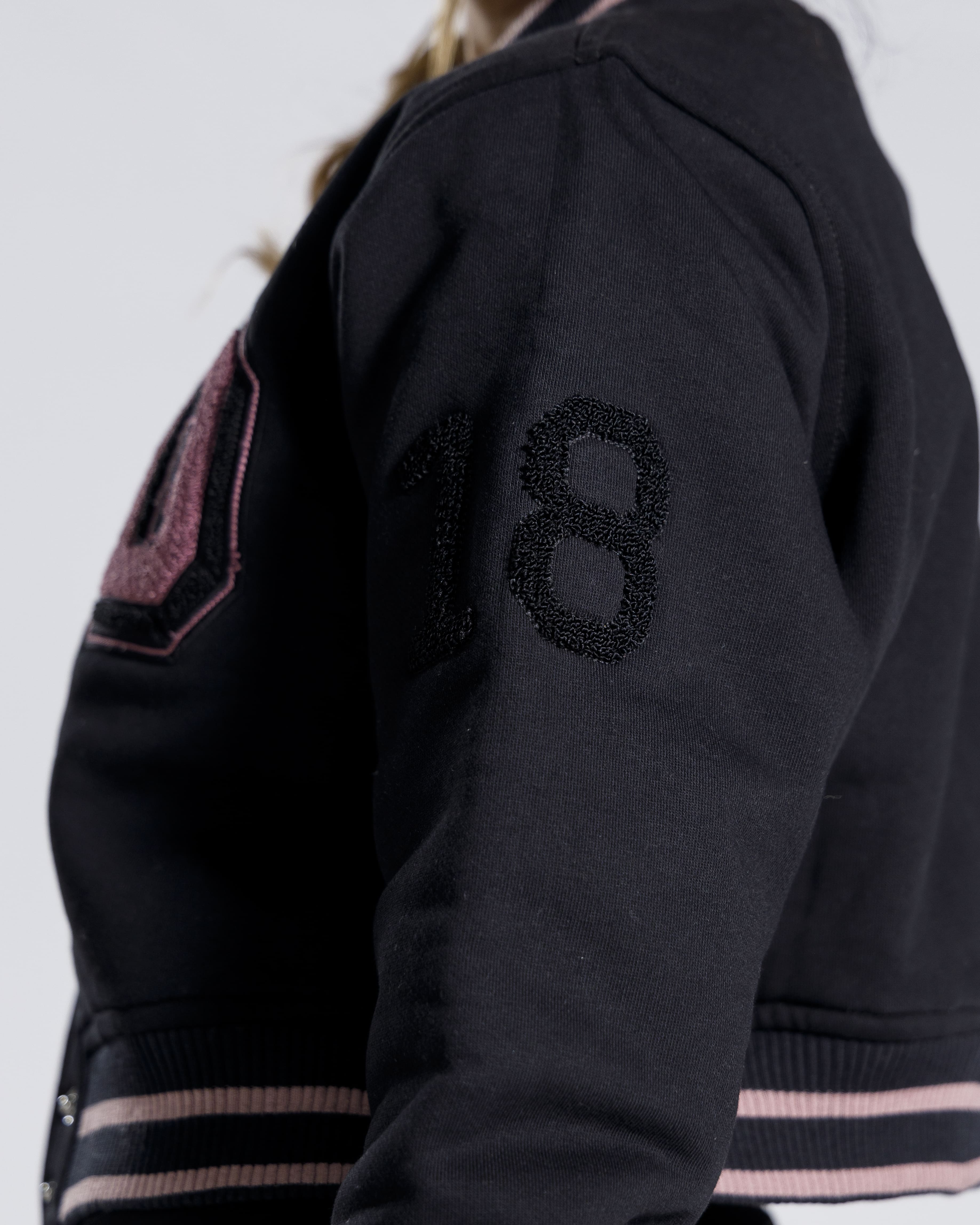 CROPPED VARSITY JACKET