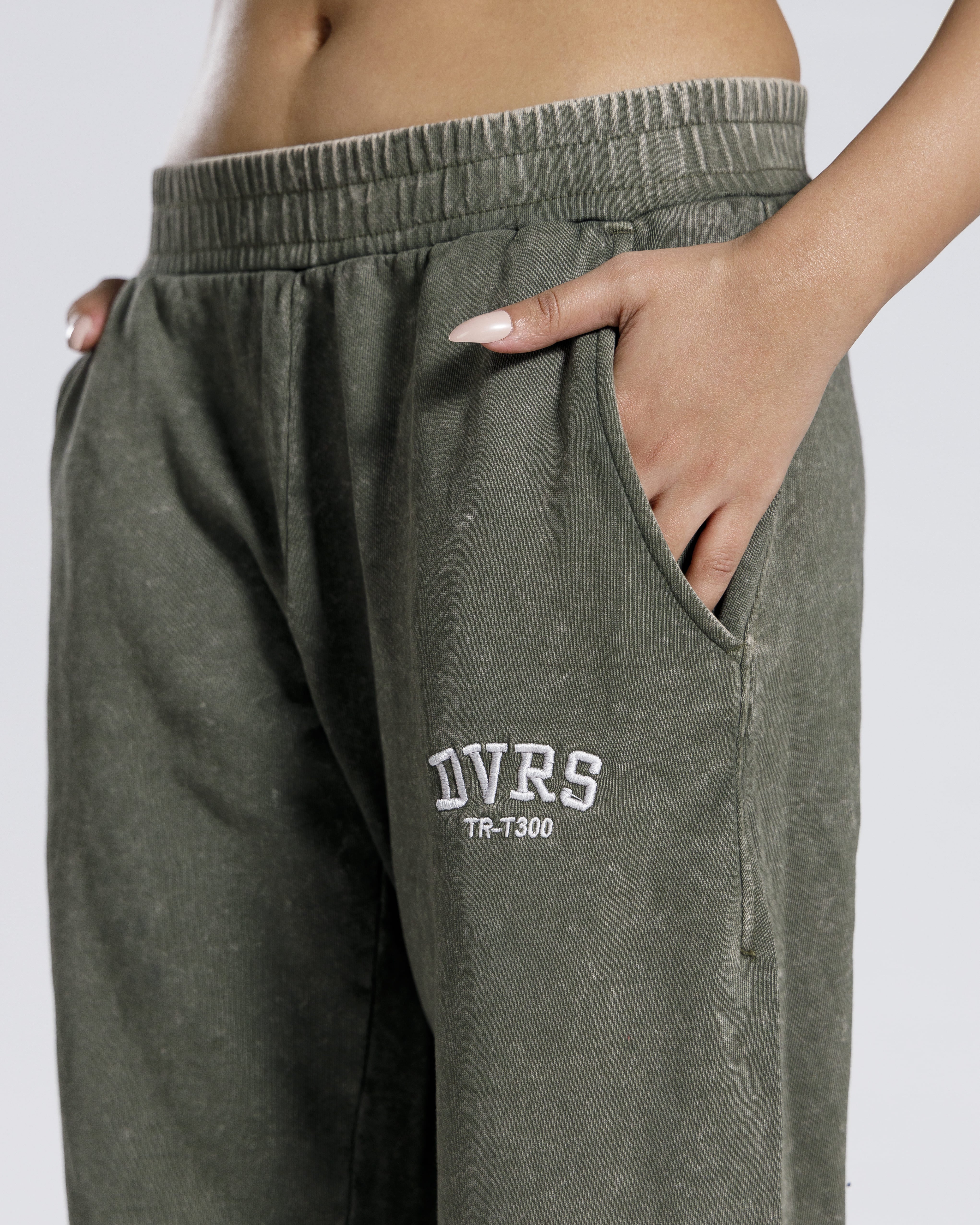 WASHED STRAIGHT LEG TROUSER
