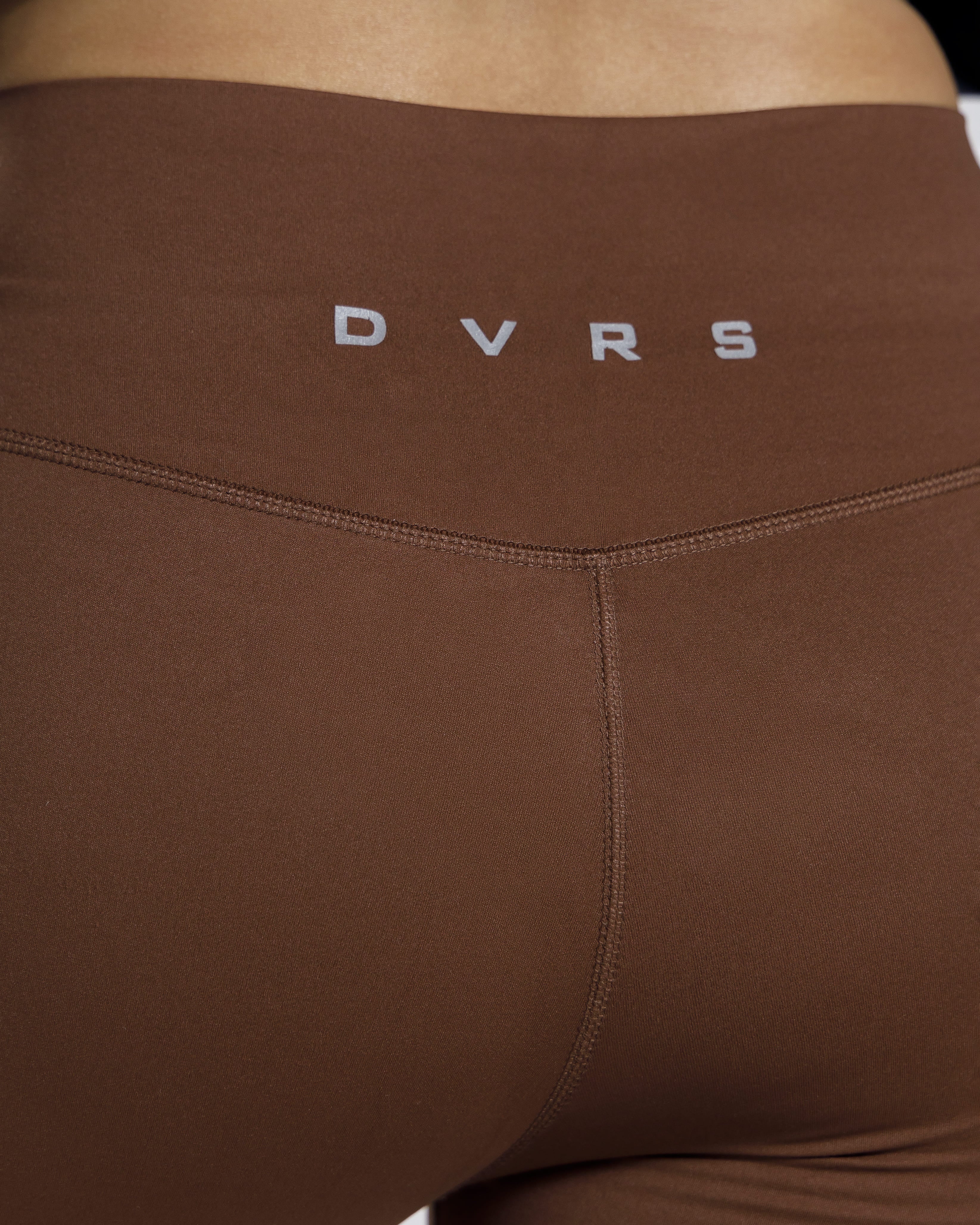 ESSENTIAL YOGA PANTS