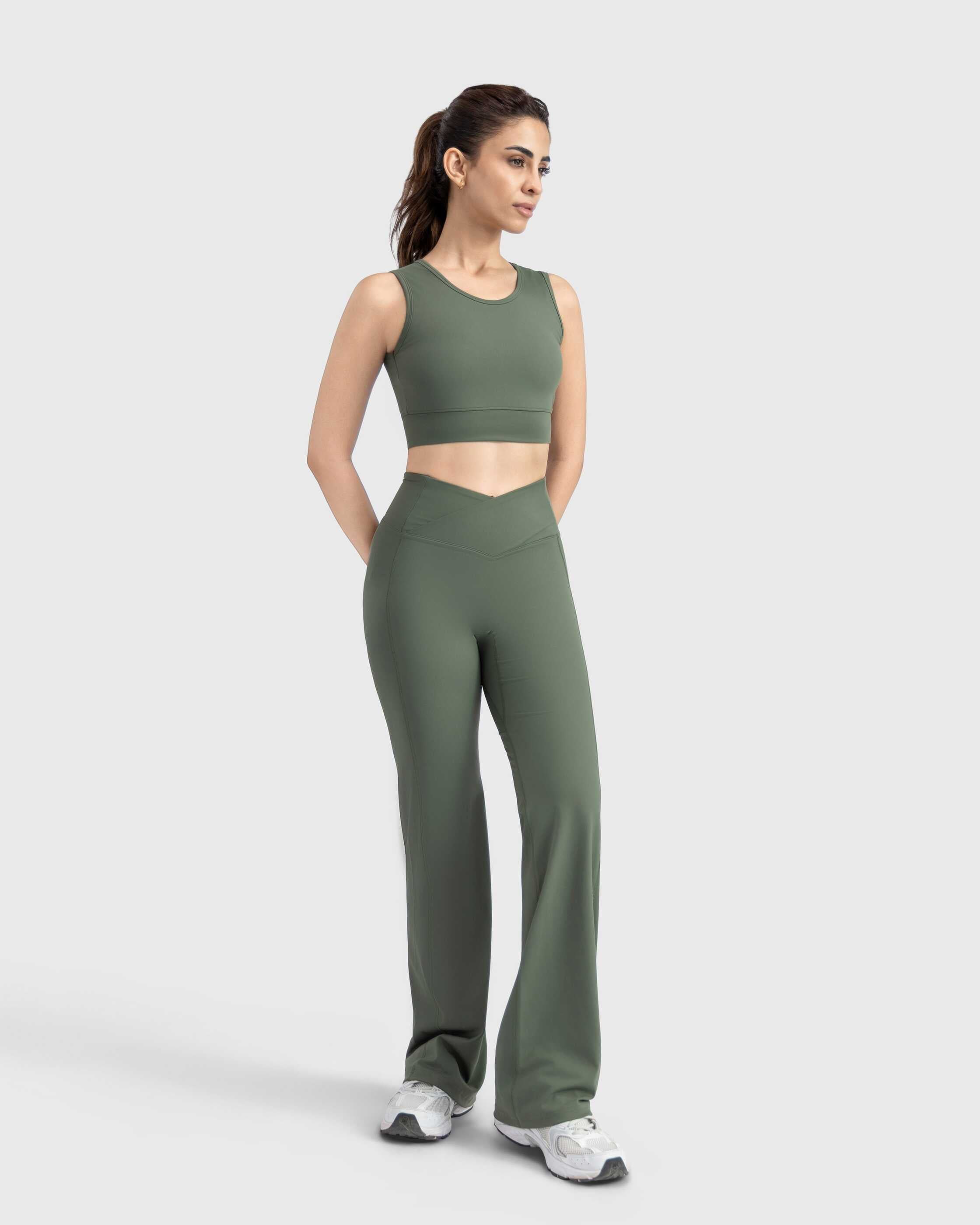 Essential Hybrid Sports Bra