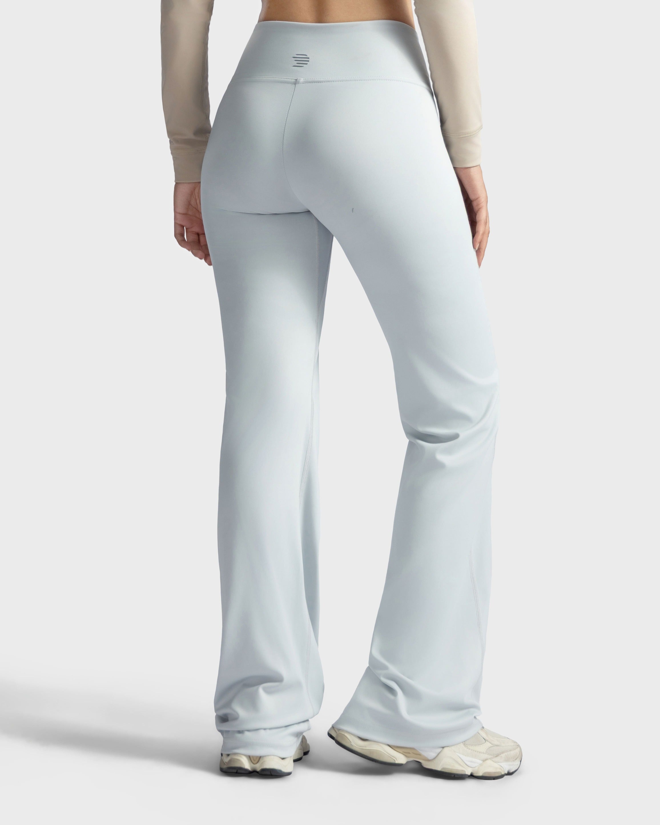 Essential Soft Crosswaist Leggings