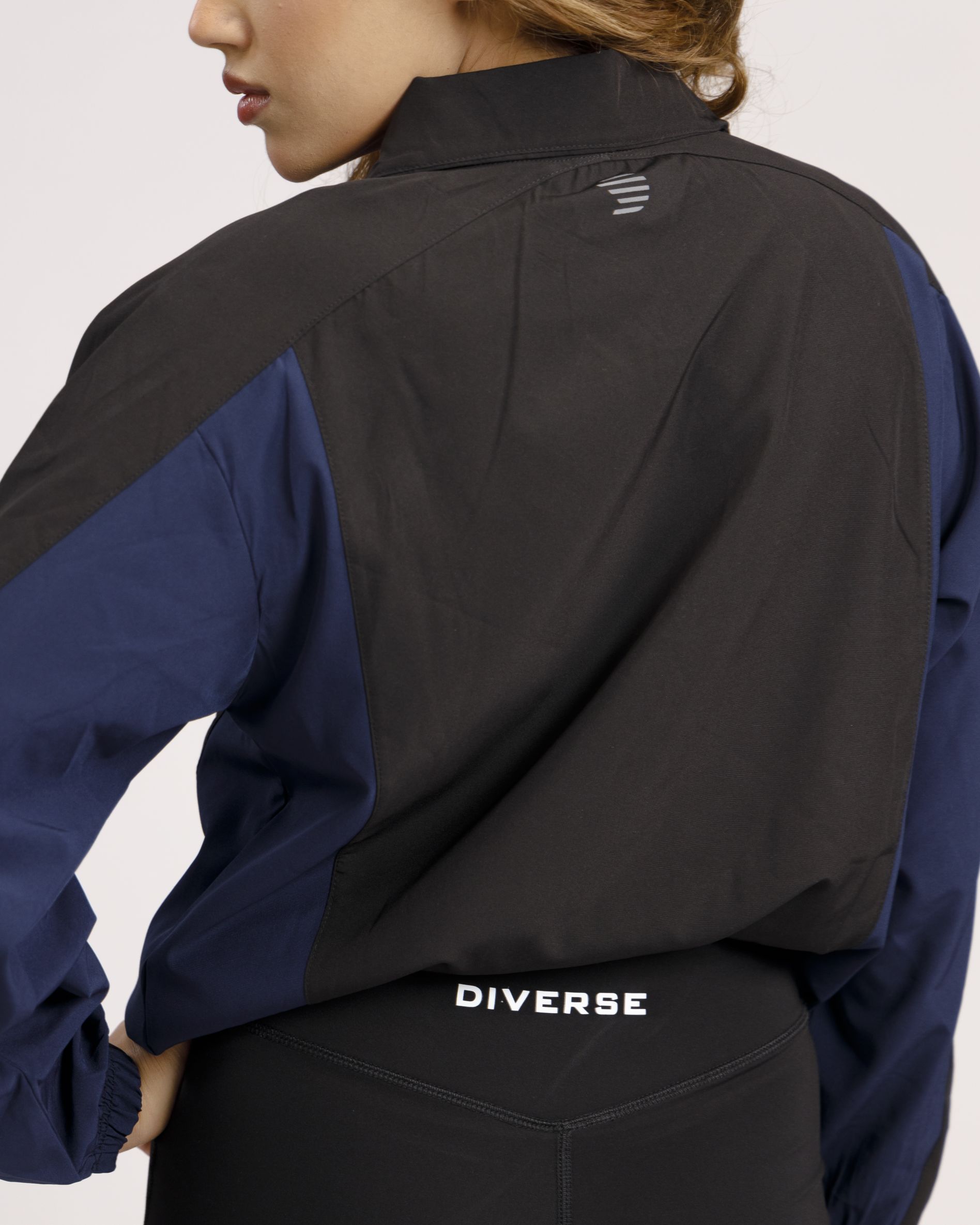 DIVERSE COVER UP