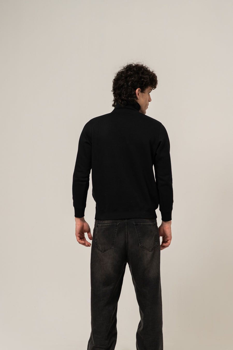 QUARTER ZIP PULLOVER