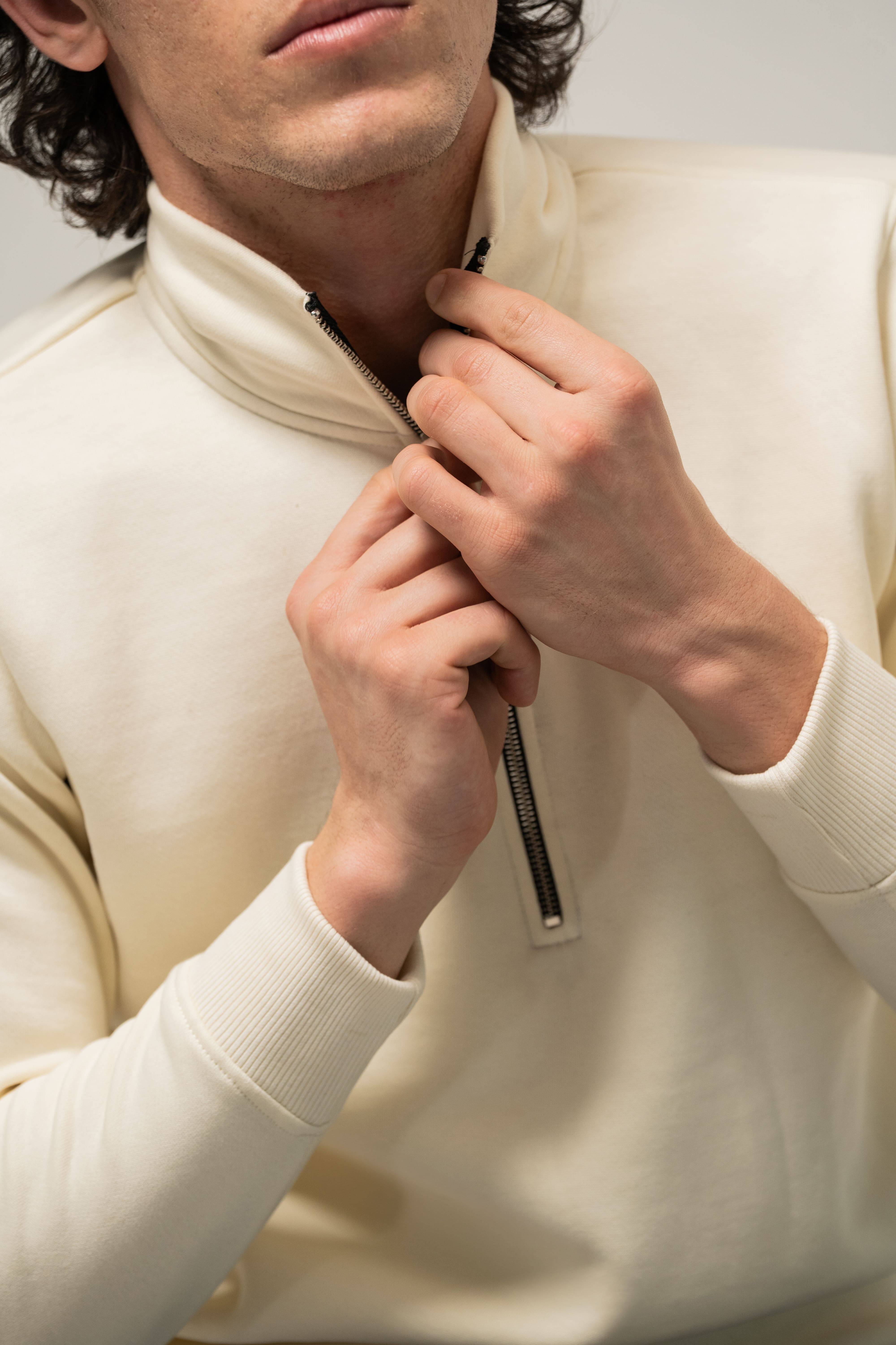 QUARTER ZIP PULLOVER