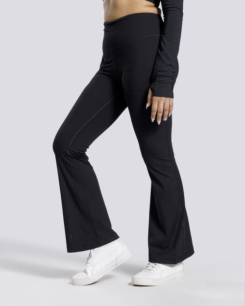 WOMEN RIBBED FLARED LEGGINGS