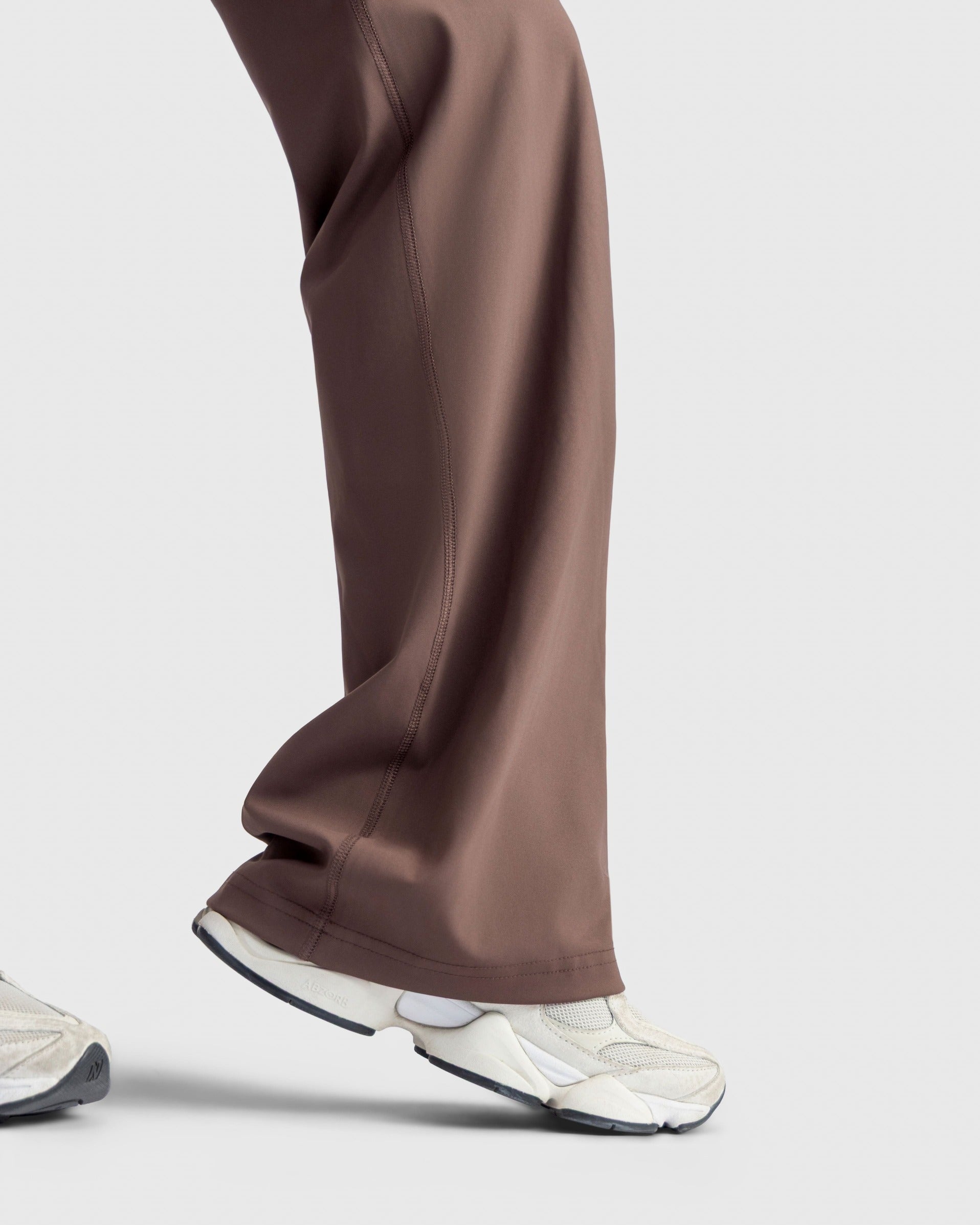 Essential Soft Crosswaist Leggings