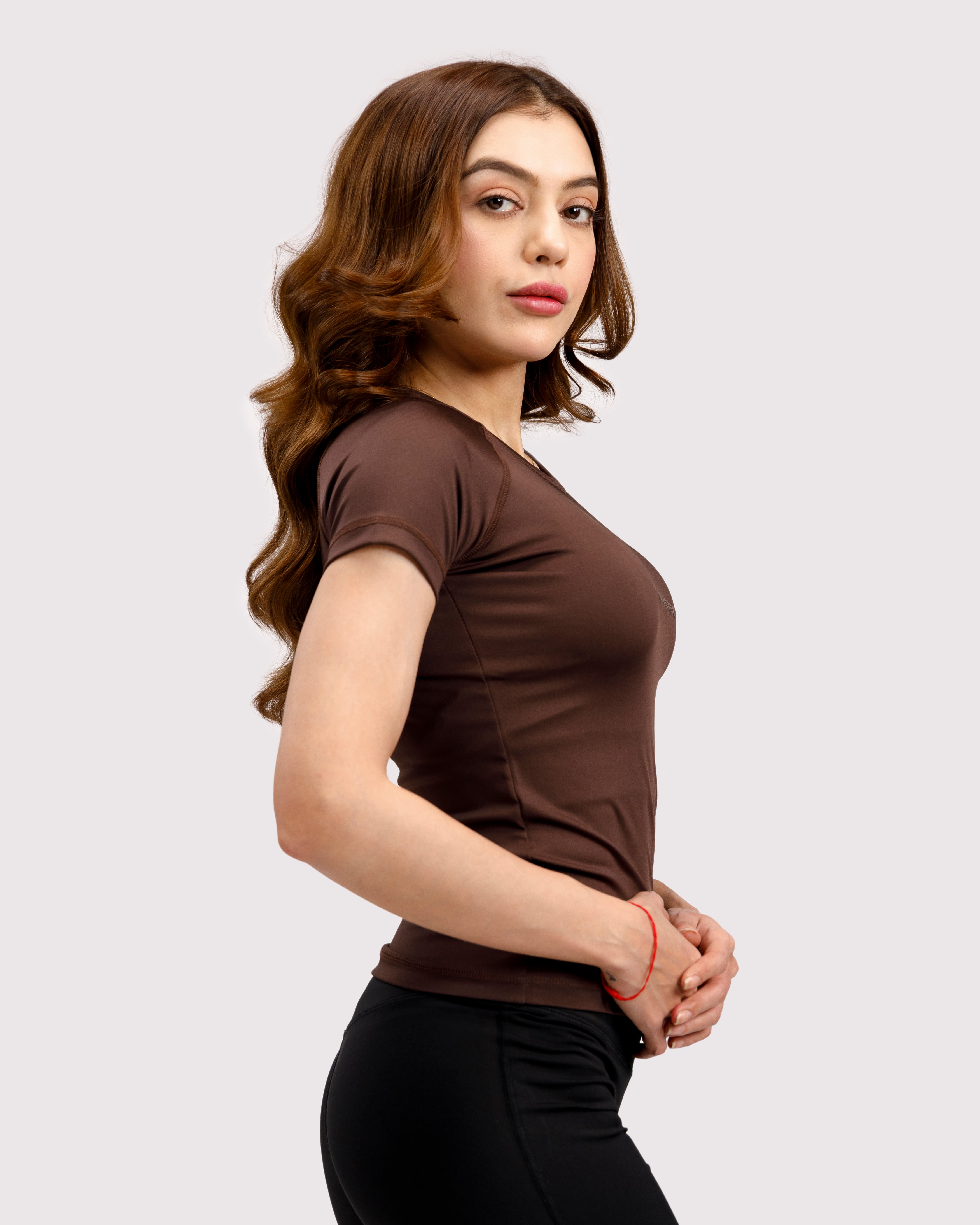 SCULPTED FIT TEE