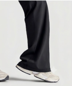 Essential Soft Crosswaist Leggings