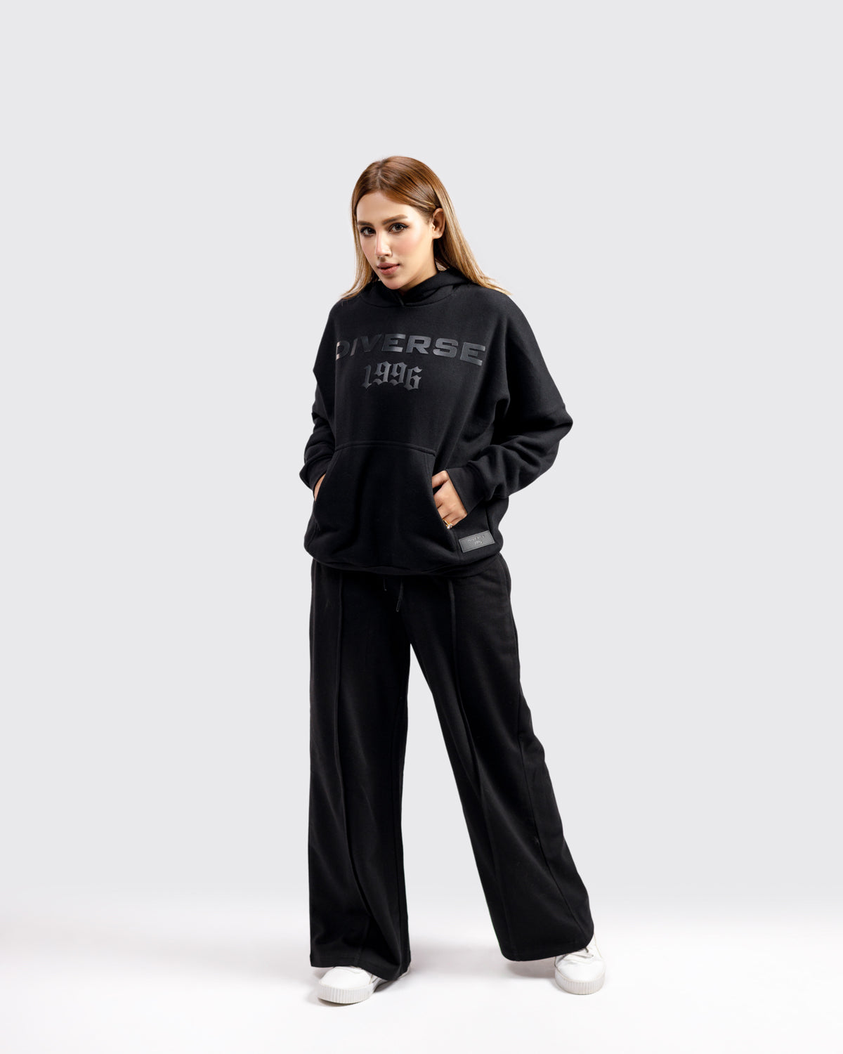 Diverse Oversized Jogger Black