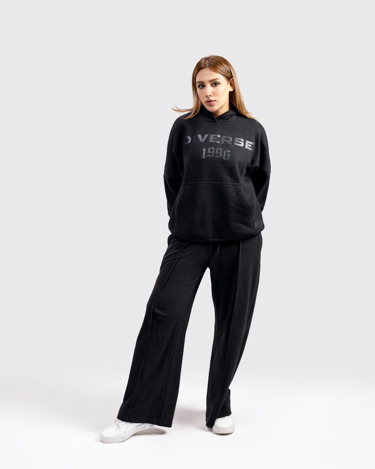 Diverse Oversized Jogger Black