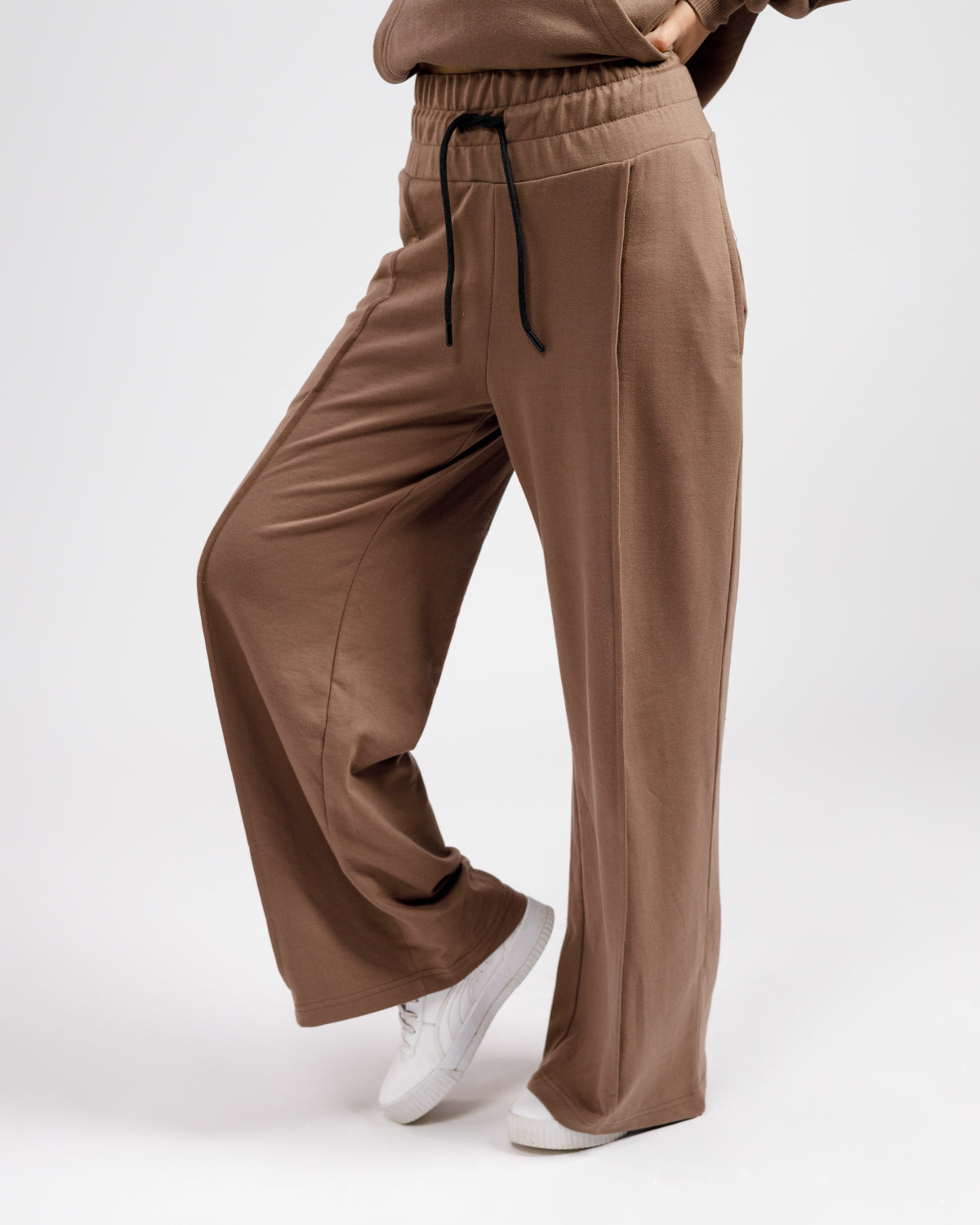 Diverse Oversized Jogger Brown