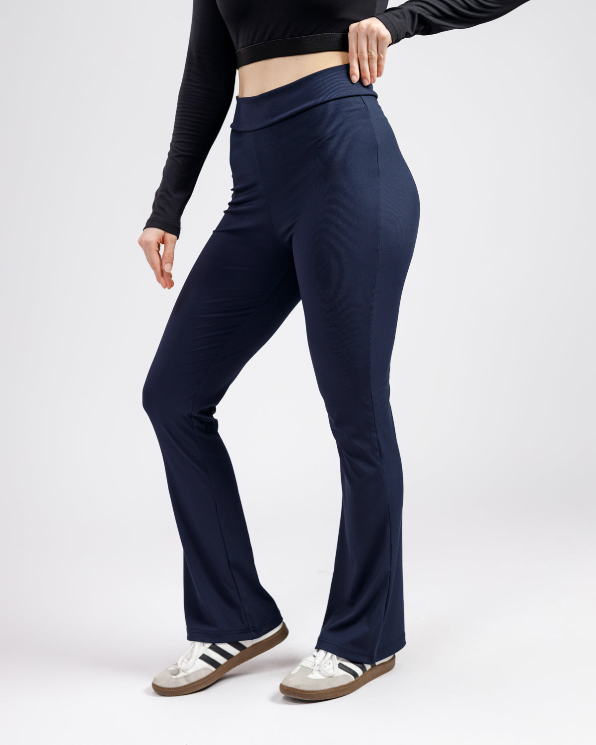 Side view Ribbed fabric women lounge pants