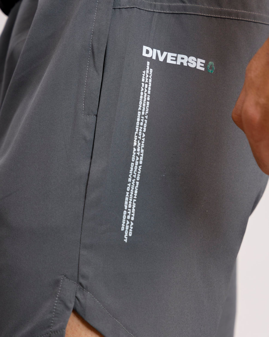 Diverse Motion Shorts