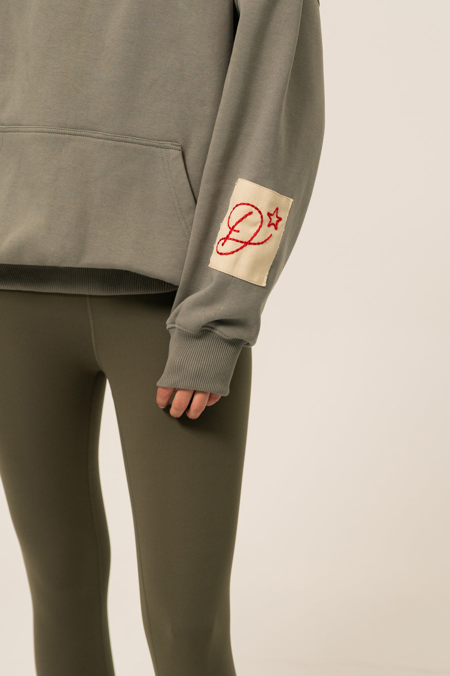 ESSENTIAL YOGA PANTS