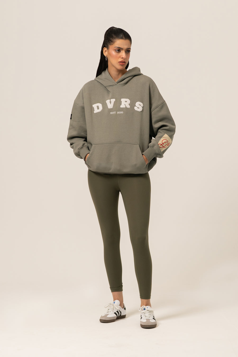 ESSENTIAL YOGA PANTS